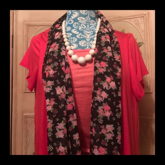 Cardigan AND Scarf Plus Size - Picture 5 of 5